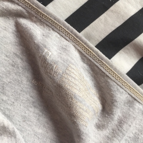 ❤︎𝚐𝚛𝚊𝚢 𝚝𝚊𝚗𝚔❤︎ - Picture 4 of 5